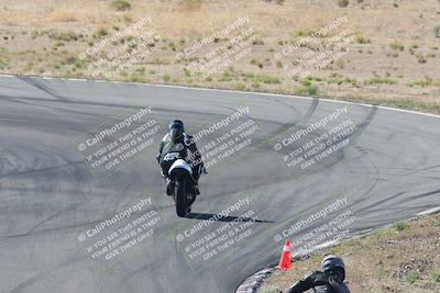 media/Apr-20-2025-AHRMA (Sun) [[393a79c373]]/Race/Group 11 early race/Turn 4b/